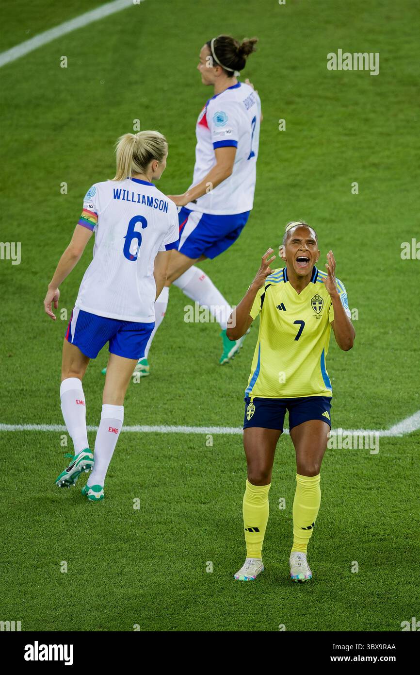 Zürich, Schweiz. Juli 2025. Zürich, Schweiz, 17. Juli 2025: Madelen Janogy (7 Schweden) während des Viertelfinales der UEFA Womens EURO 2025 zwischen Schweden und England im Stadion Letzigrund in Zürich. (Pedro Porru/SheKicks/SPP) Credit: SPP Sport Press Photo. /Alamy Live News Stockfoto