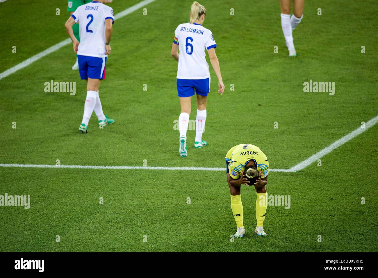 Zürich, Schweiz. Juli 2025. Zürich, Schweiz, 17. Juli 2025: Madelen Janogy (7 Schweden) während des Viertelfinales der UEFA Womens EURO 2025 zwischen Schweden und England im Stadion Letzigrund in Zürich. (Pedro Porru/SheKicks/SPP) Credit: SPP Sport Press Photo. /Alamy Live News Stockfoto