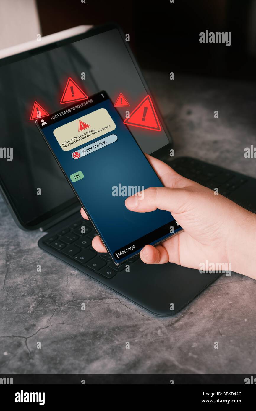 Frau erhält Nachricht von mutmaßlichem Zahlenbetrug. Unerwünschter anonymer Anruf. Betrugs- und Phishing-Telefonkonzept. Nachricht von Fremdem. Stockfoto
