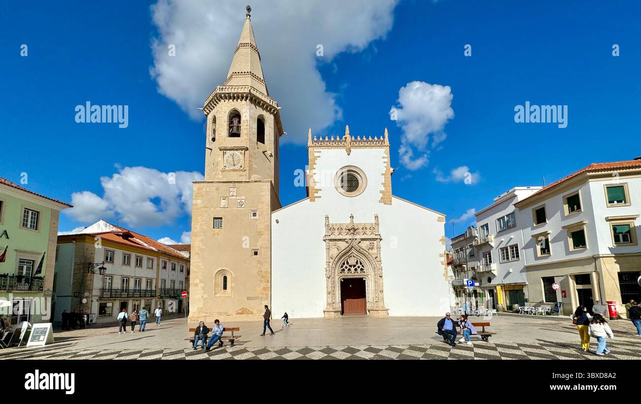Kirche des Heiligen Johannes des Täufers in Praca da República Tomar Portugal Stockfoto