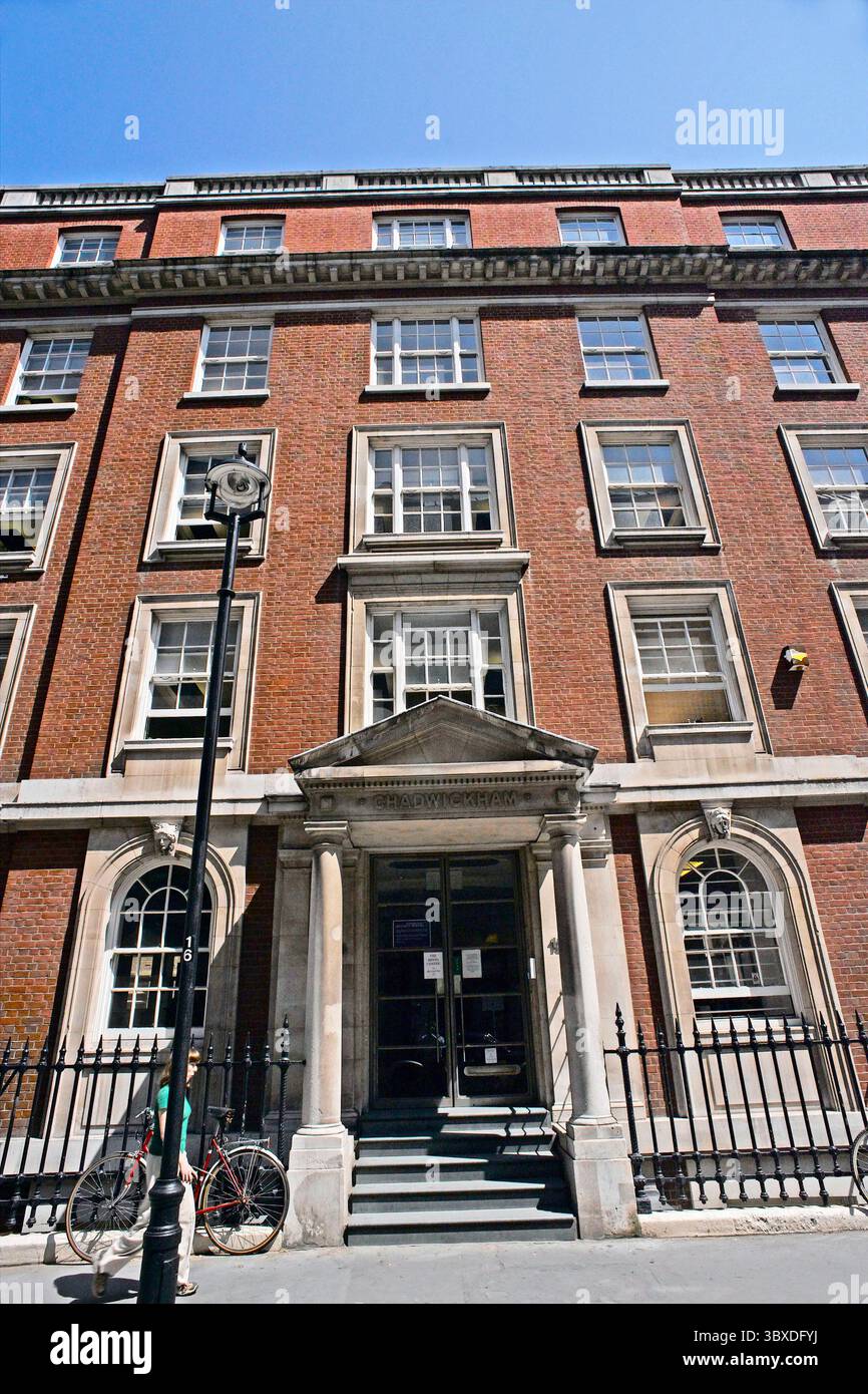 Chadwickham House, Bolsover Street, Fitzrovia, Central London, als 2004 neu renoviert wurde Stockfoto
