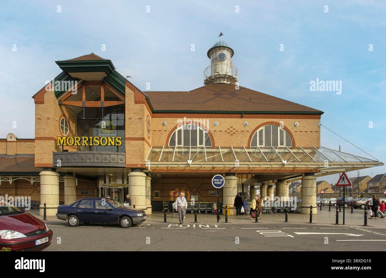 Dateiname : DSC 0030.JPG Dateigröße : 2,4 MB (2478284 Bytes) Aufnahmedatum : 25, März 2002 15:34:54 Bildgröße : 3008 x 1960 Pixel Auflösung : 300 x 300 dpi Bit Tiefe : 8 Bit/Kanal Schutz Attribut : aus Kamera-ID : N/A Kamera : NIKON D1X Qualitätsmodus : FEINMESSMODUS : Matrixbelichtungsmodus : Manuelle Geschwindigkeit Licht : keine Brennweite : 14,0 mm Verschlusszeit : 1/320 Sekunden Blende : F8,0 Belichtungskompensation : 0,0 EV Weißabgleich : Automatisches Objektiv : 14 mm F2,8 Blitzsynchronmodus : N/A Belichtungsunterschied : +0,1 EV Flexibles Programm : keine Empfindlichkeit : ISO125 Schärfen : Norma Stockfoto