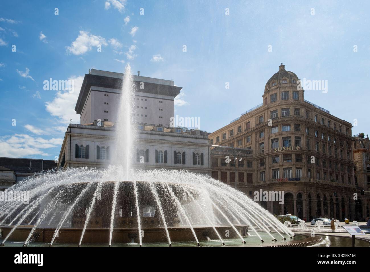 Piazza de Ferrari und ihr Brunnen, Genua, Italien Stockfoto