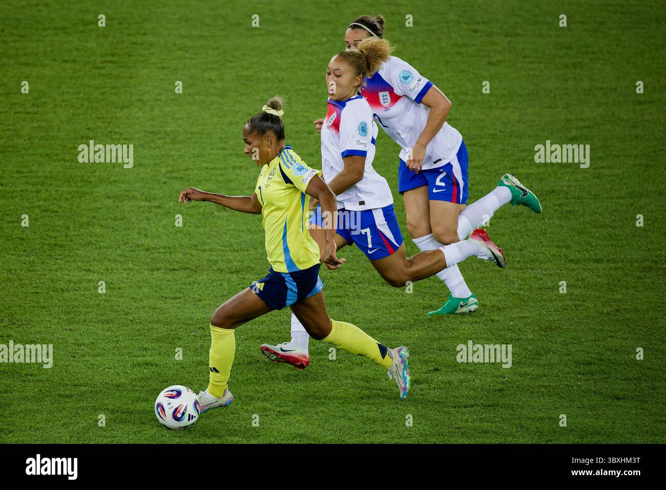 Zürich, Schweiz. Juli 2025. Zürich, Schweiz, 17. Juli 2025: Madelen Janogy (7 Schweden) im Viertelfinale der UEFA Women's EURO 2025 zwischen Schweden und England im Stadion Letzigrund in Zürich, Schweiz. (Pedro Porru/SheKicks/SPP) Credit: SPP Sport Press Photo. /Alamy Live News Stockfoto
