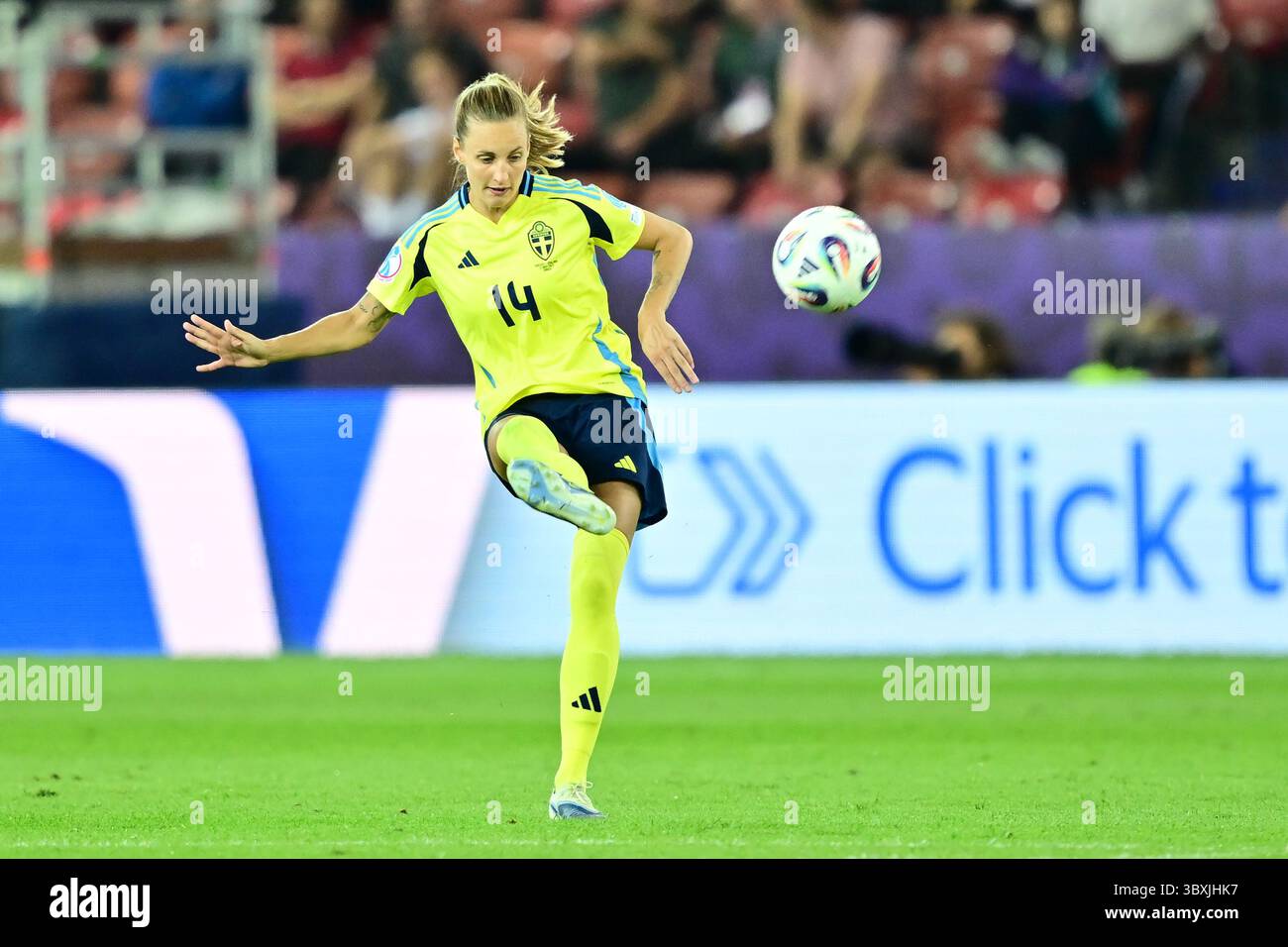 17. Juli 2025, Schweiz, Zürich: Fußball, Frauen: Europameisterschaft, Schweden - England, Endrunde, Viertelfinale. Schwedens Nathalie Björn. Foto: Sebastian Christoph Gollnow/dpa Stockfoto