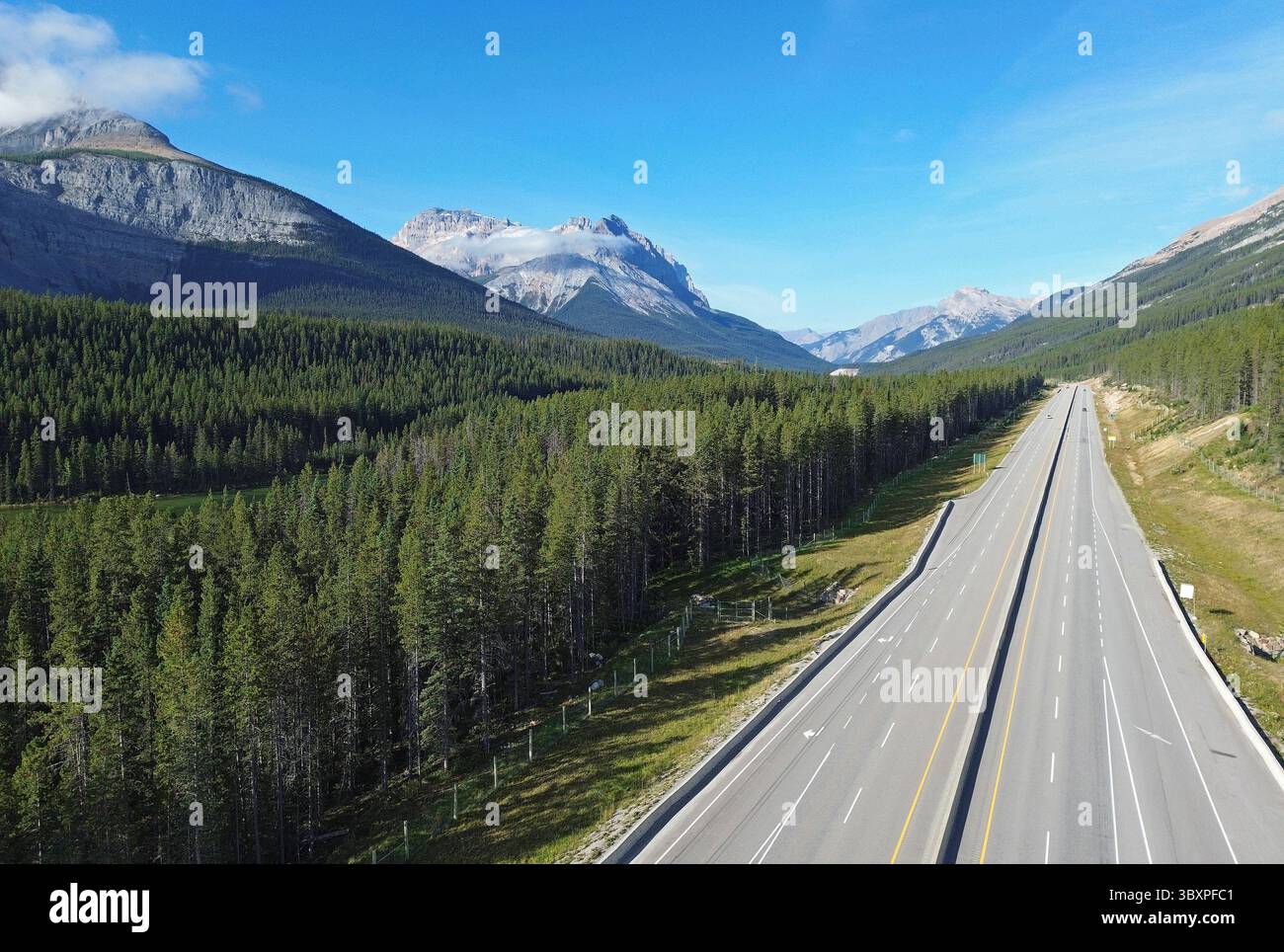 Einfahrt in Yoho NP - Trans-Canada Highway, Kanada Stockfoto