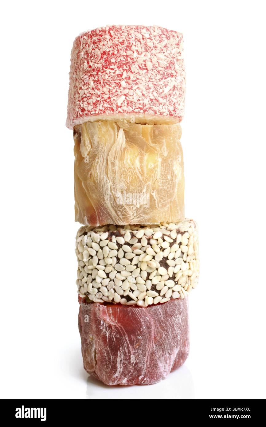 Turkish Delight auf weißem Hintergrund Stockfoto