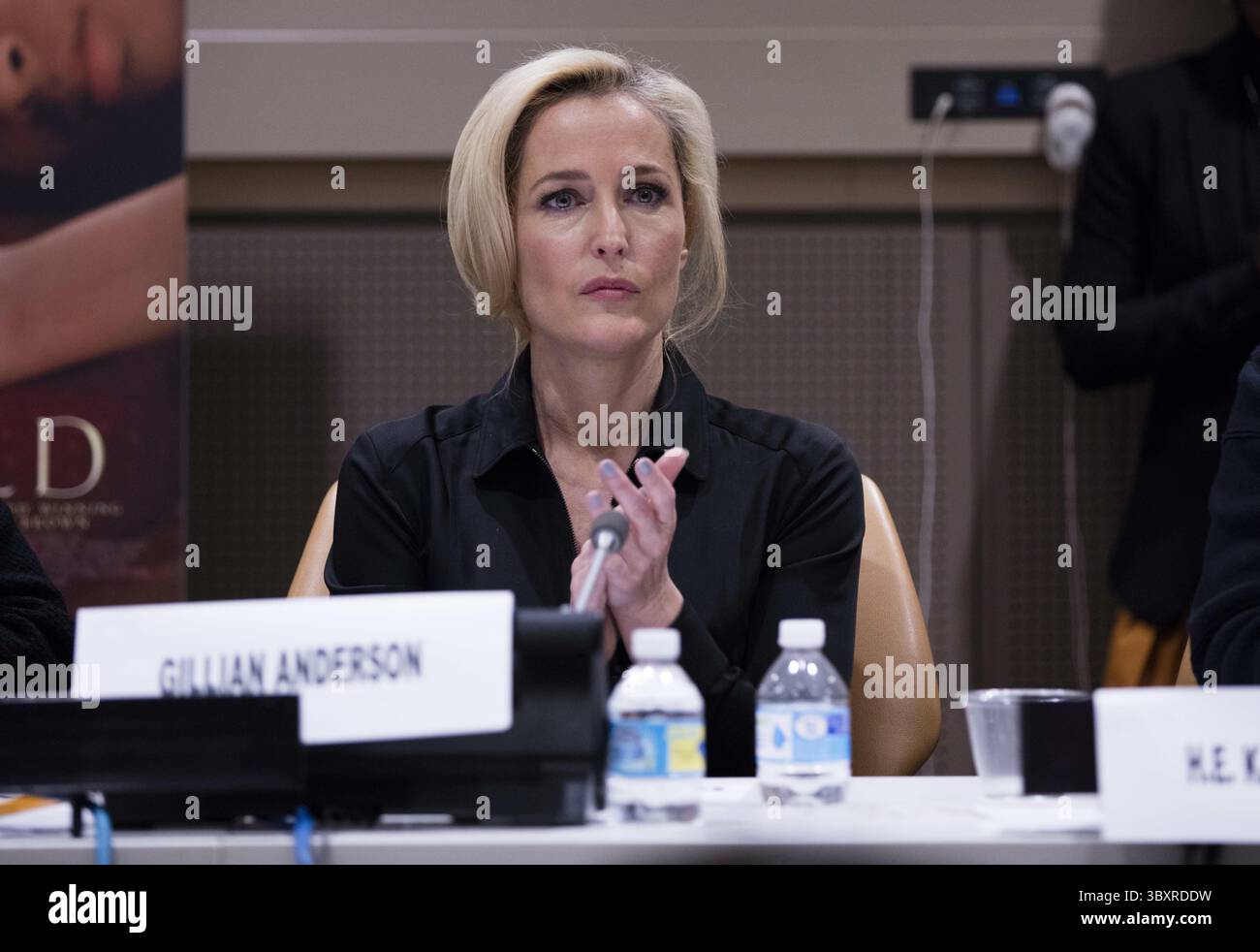 23. März 2016 – New York, NY, USA – die preisgekrönte Schauspielerin Gillian Anderson (aus den X-Akten) nahm an einer interaktiven Podiumsdiskussion über die Rolle der Künste bei der Unterstützung des Menschenhandels heute im UN-Hauptquartier in New York Teil. (Foto: © Luiz Rampelotto/ZUMA Press Wire) Stockfoto