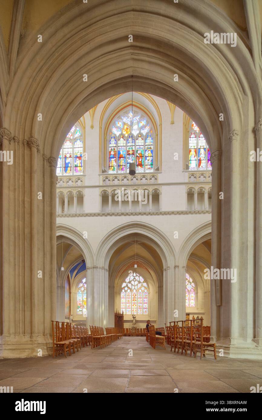 30. November 2009: Innere der Kathedrale Saint-Corentin, Stadt Quimper, departament Finistere, Region Bretagne, Frankreich (Bildausweis: © Felipe Rodriguez / Vwpics/VW Pics Via ZUMA Press Wire) Stockfoto
