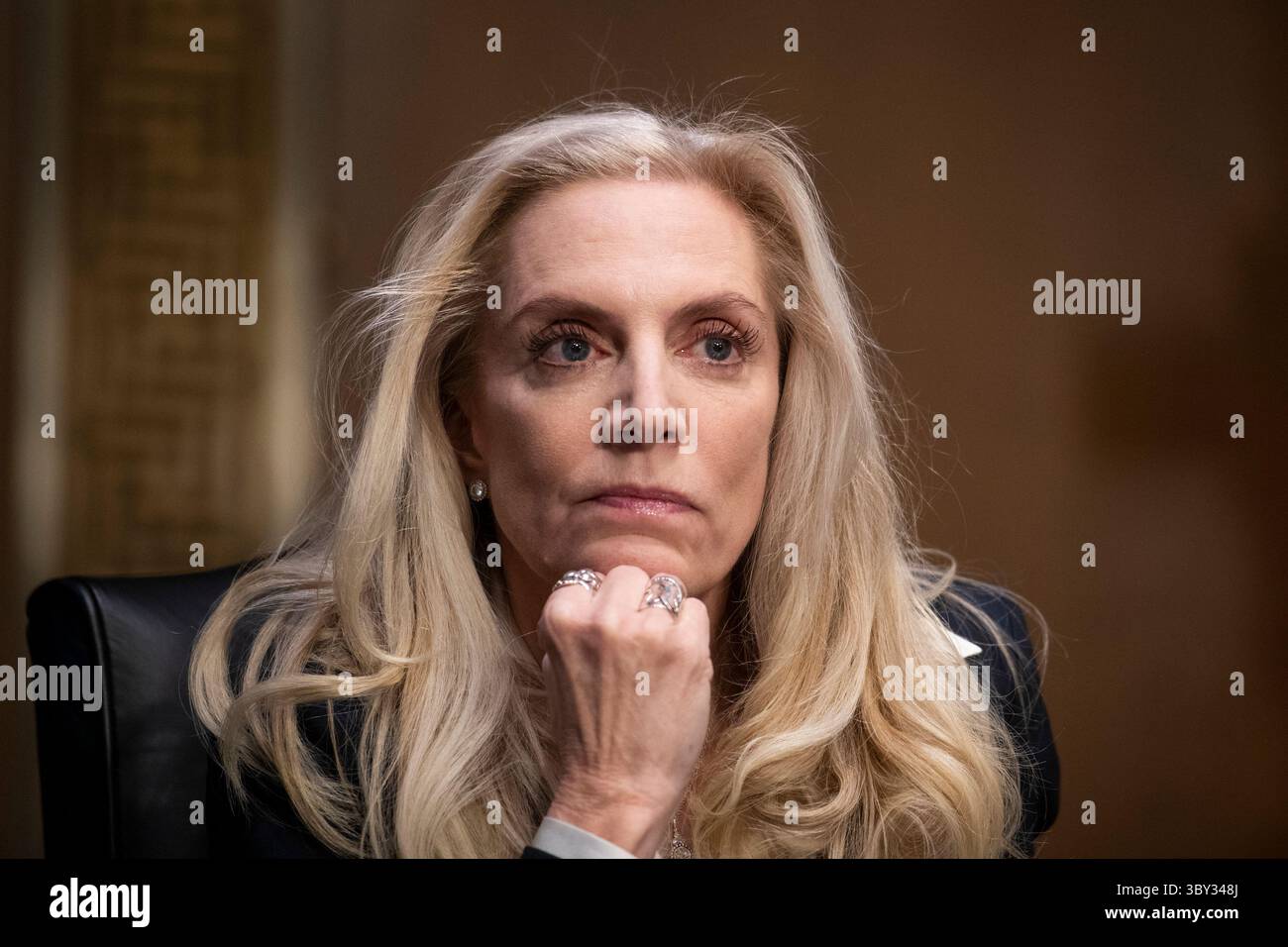 13. Januar 2022, Washington, District of Columbia, USA: Lael Brainard tritt am Donnerstag, 13. Januar 2022 vor einer Anhörung des Senatsausschusses für Banken, Wohnungsbau und Stadtentwicklung zur Ernennung als stellvertretende Vorsitzende des Board of Governors des Federal Reserve Systems im Dirksen Senate Office Building in Washington, DC, vor (Credit Image: © Rod Lamkey/CNP via ZUMA Press Wire) Stockfoto