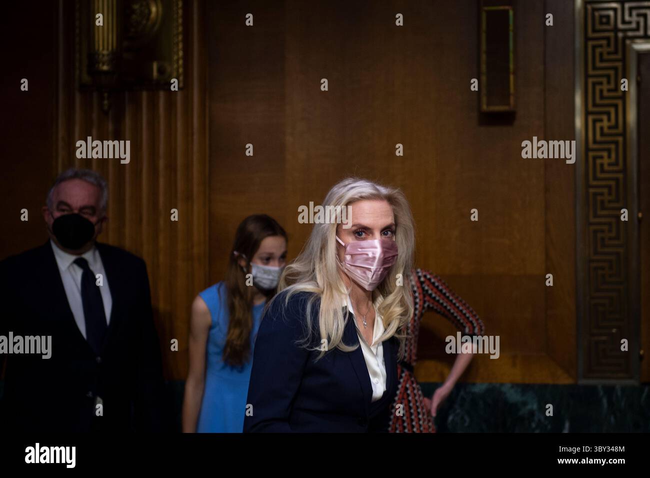 13. Januar 2022, Washington, District of Columbia, USA: Lael Brainard nimmt am Donnerstag, 13. Januar 2022 ihren Sitz am Zeugentisch einer Anhörung des Senatsausschusses für Banken, Wohnungsbau und Stadtentwicklung für ihre Nominierung als stellvertretende Vorsitzende des Board of Governors des Federal Reserve Systems im Dirksen Senate Office Building in Washington, DC ein (Credit Image: © Rod Lamkey/CNP via ZUMA Press Wire) Stockfoto
