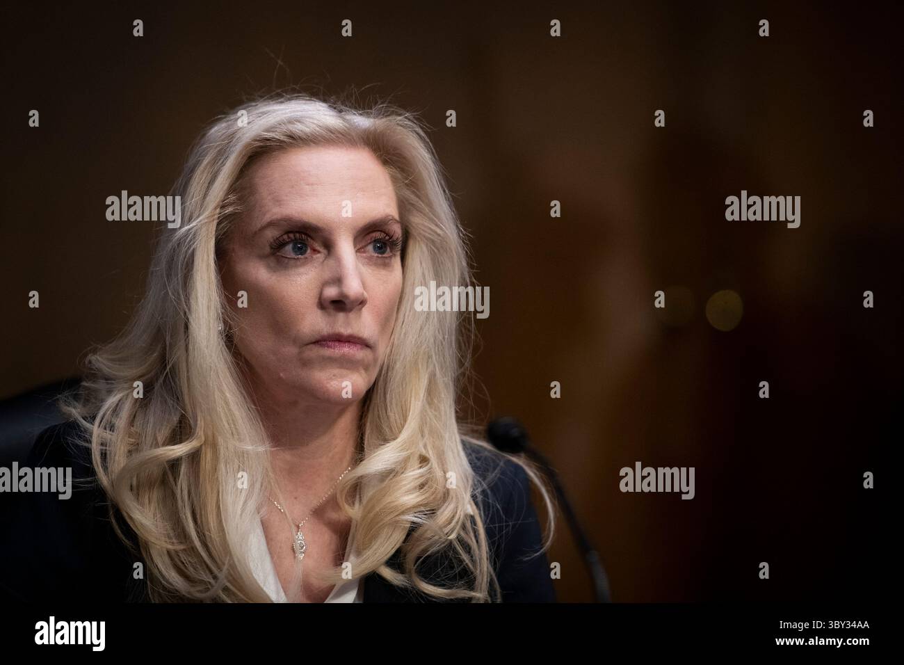 13. Januar 2022, Washington, District of Columbia, USA: Lael Brainard tritt am Donnerstag, 13. Januar 2022 vor einer Anhörung des Senatsausschusses für Banken, Wohnungsbau und Stadtentwicklung zur Ernennung als stellvertretende Vorsitzende des Board of Governors des Federal Reserve Systems im Dirksen Senate Office Building in Washington, DC, vor (Credit Image: © Rod Lamkey/CNP via ZUMA Press Wire) Stockfoto