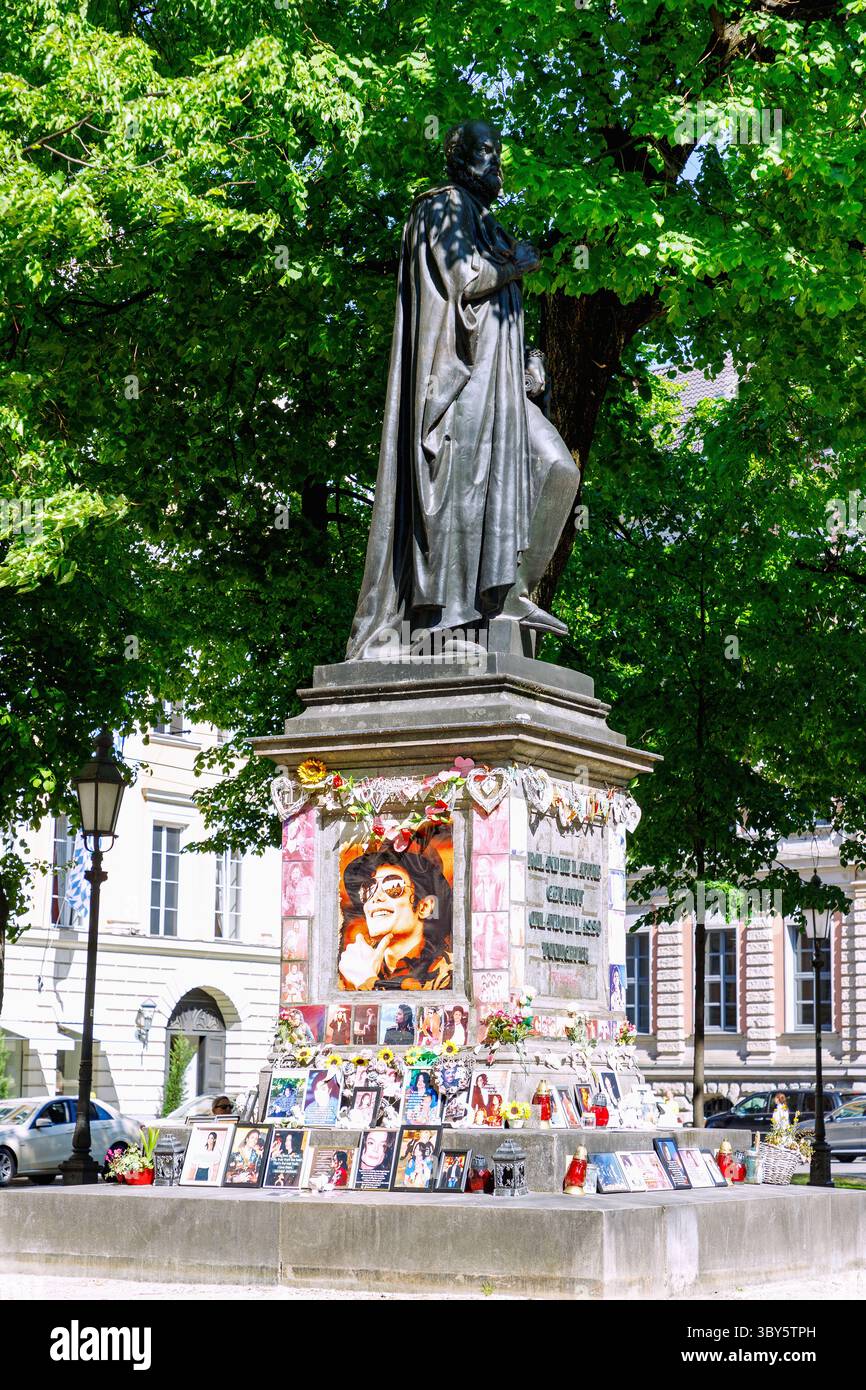 michael-jackson-denkmal-am-orlando-di-lasso-denkmal-fotos-und