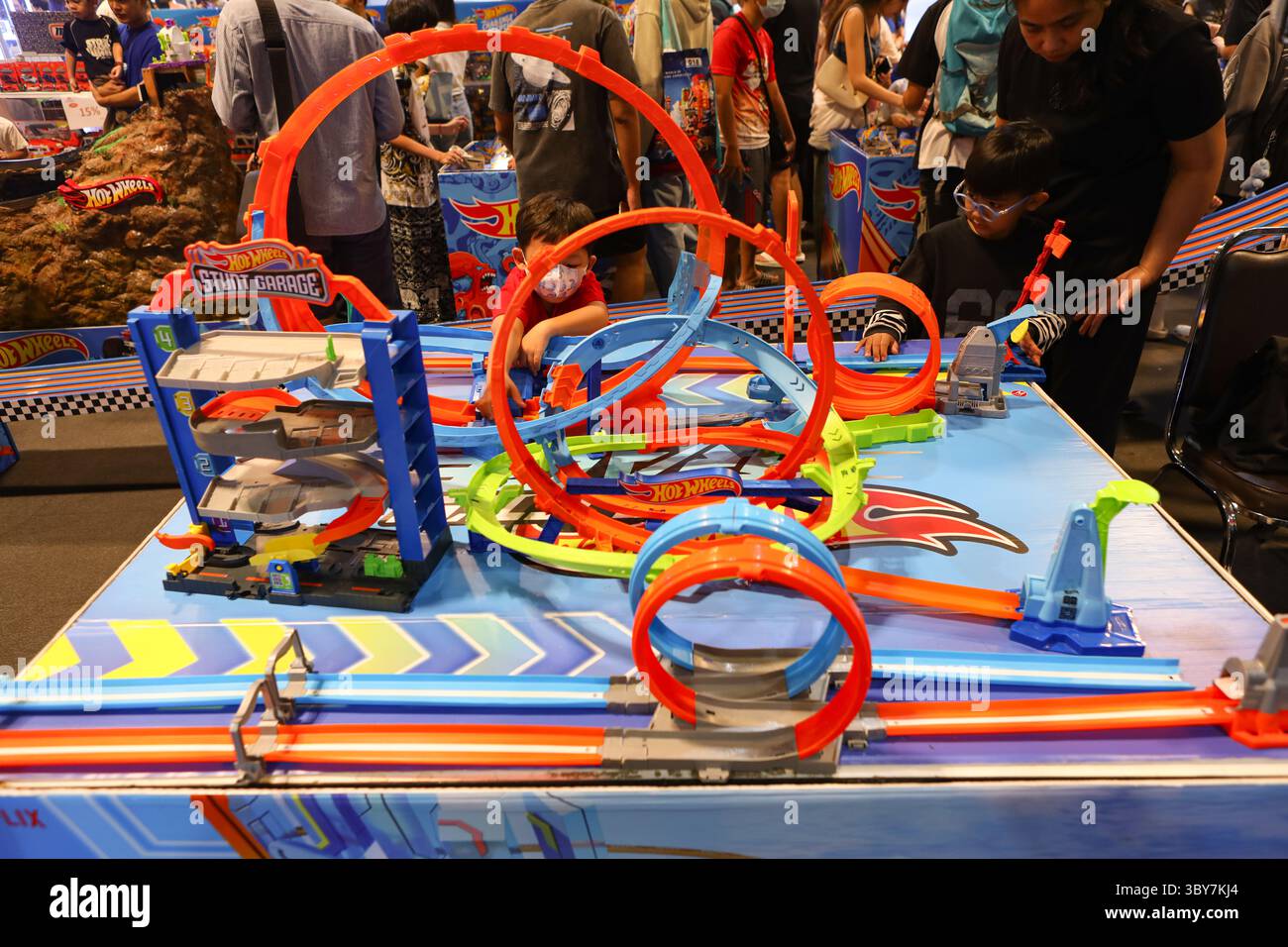 Blick auf die atmosphärische Perspektive auf die Ausstellung Thailand Diecast Expo (TDE) 2025 im Central Ladprao Shopping Mall BCC Hall, am 19. Juli 2025 in bangkok, thailand. Die größte internationale Modellauto-Ausstellung und Verkaufsveranstaltung in Thailand. (Foto: Teera Noisakran/SIPA USA) Credit: SIPA US/Alamy Live News Stockfoto