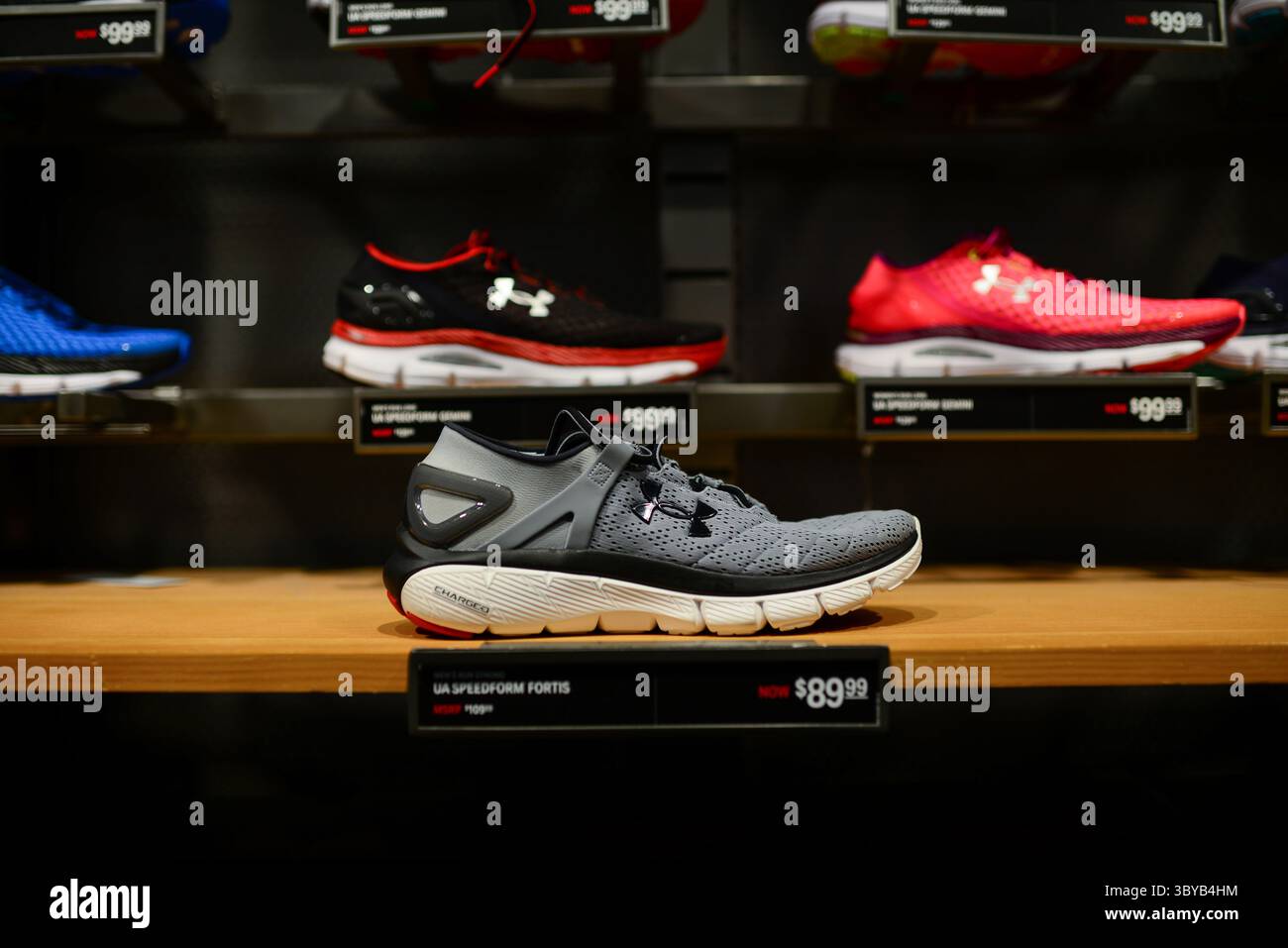 15. September 2016, Las Vegas, Nevada, USA: Under Armour Store in Las Vegas Premium Outlets North ist ein 540 000 Quadratmeter großes Einkaufszentrum in der Nähe der Innenstadt von Las Vegas (Foto: © Nano Calvo/VW Pics Via ZUMA Press Wire) Stockfoto