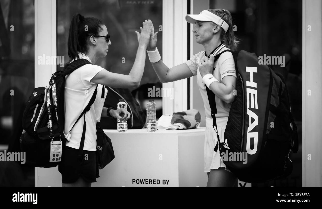 17. Februar 2022, DUBAI, VEREINIGTE ARABISCHE EMIRATE: Jil Teichmann aus der Schweiz vor dem Viertelfinale der Dubai Duty Free Tennis Championships 2022 WTA 1000 Tennis Turnier (Credit Image: © Rob Prange/AFP7 via ZUMA Press Wire) Stockfoto