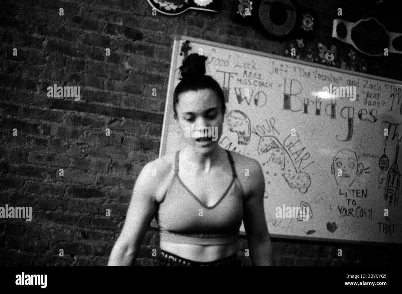 Februar 2022, New York, NY, USA: Fighter, Muay Thai Boxstudio. (Bild: © John Marshall Mantel/ZUMA Press Wire) Stockfoto