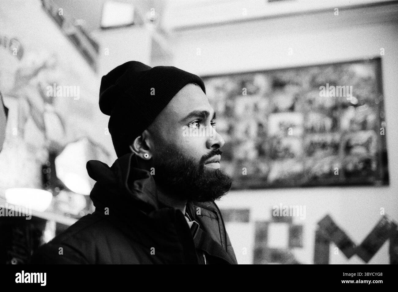 26. Februar 2022, New York, NY, USA: Fighter DILLAN JOUCOO. Muay Thai Boxstudio. (Bild: © John Marshall Mantel/ZUMA Press Wire) Stockfoto