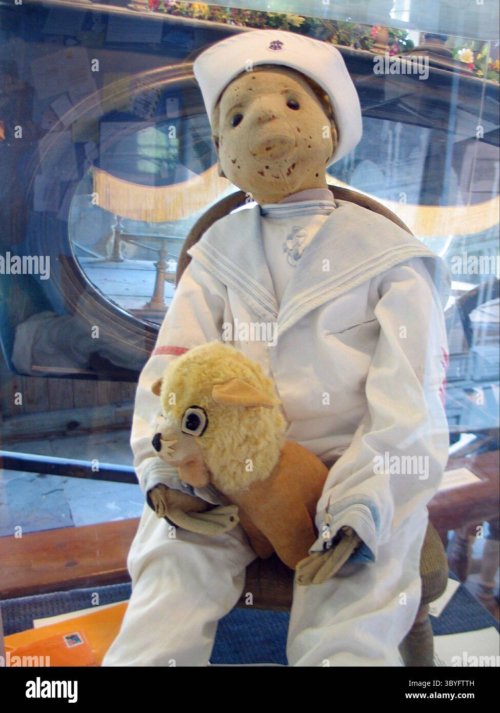 24. September 2007 - besessen oder einfach missverstanden? Robert the Doll im Martello Museum von Key West hat einen 100 Jahre alten schlechten Ruf. Er ist auch gruselig zu sehen, weshalb er bei Spuktouren in Key West beliebt ist.) (Foto: © Ellen Creager/Detroit Free Press via ZUMA Press Wire) Stockfoto