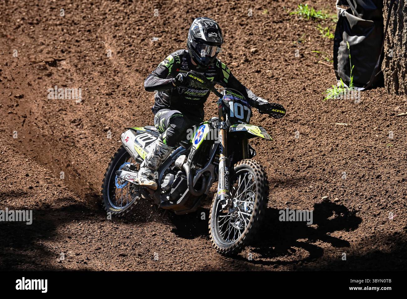 19. Juli 2025: Triumph Factory Racing Team Fahrer Mikkel Haarup (107) auf dem Weg zum 7. Platz in der Klasse 250 des 8. Rennens der Pro Motocross Championship, dem FLY Racing Washougal National. Steve Faber/CSM Stockfoto