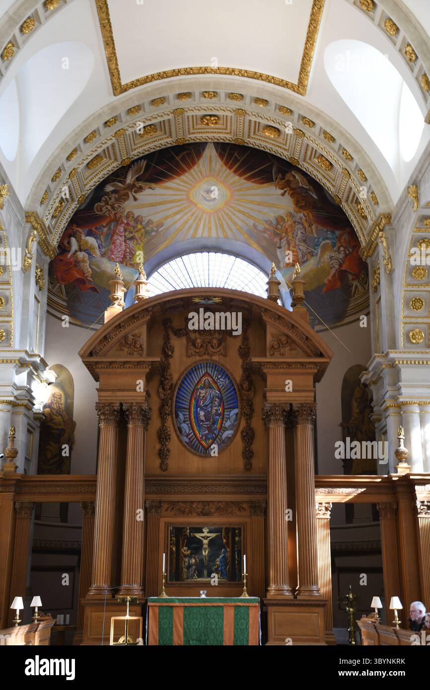 Altar, St Braut Kirche, Fleet Street, London Stockfoto