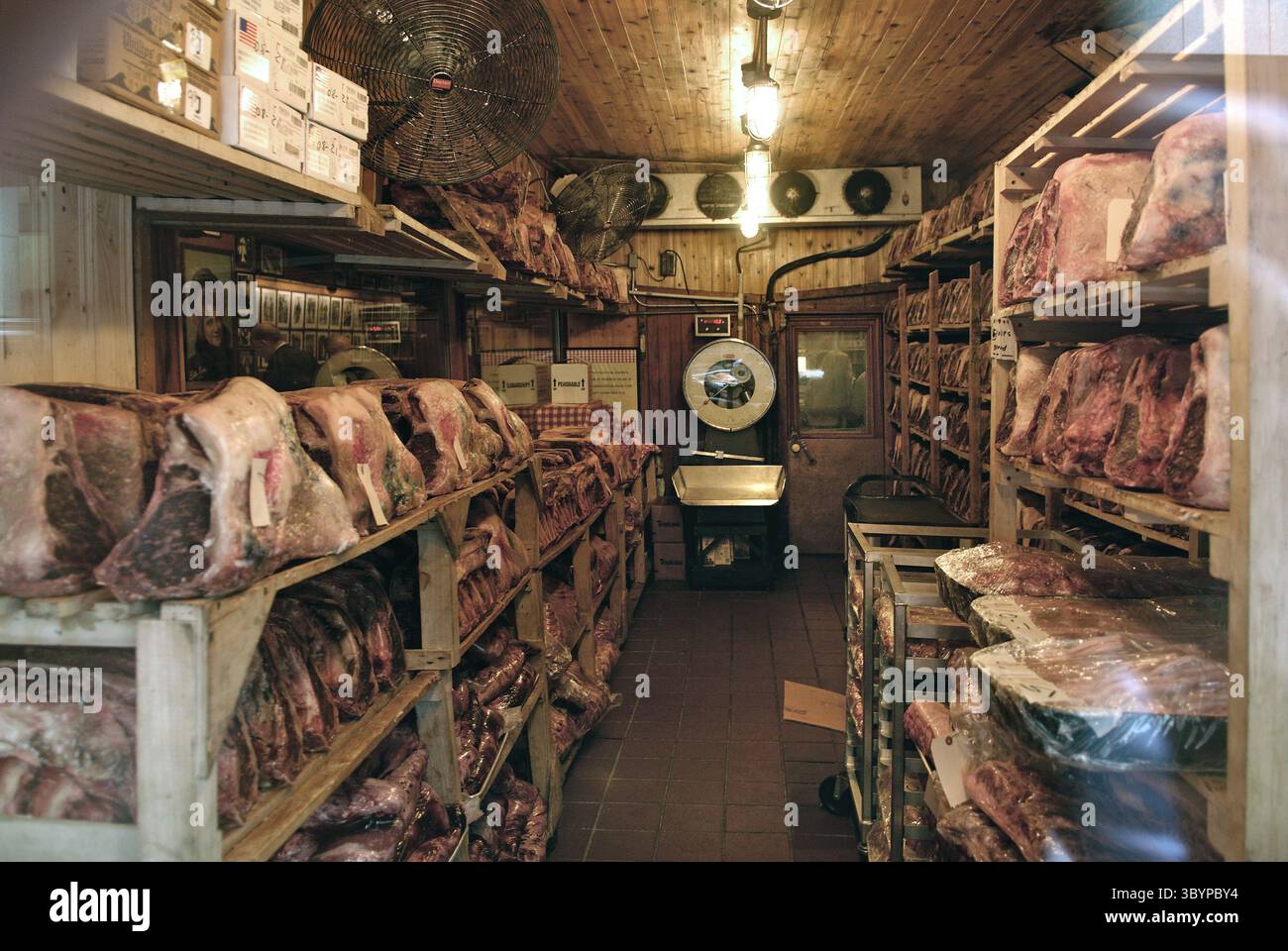 Tiefkühlfleischlager einer Metzgerei, New York City, USA Stockfoto