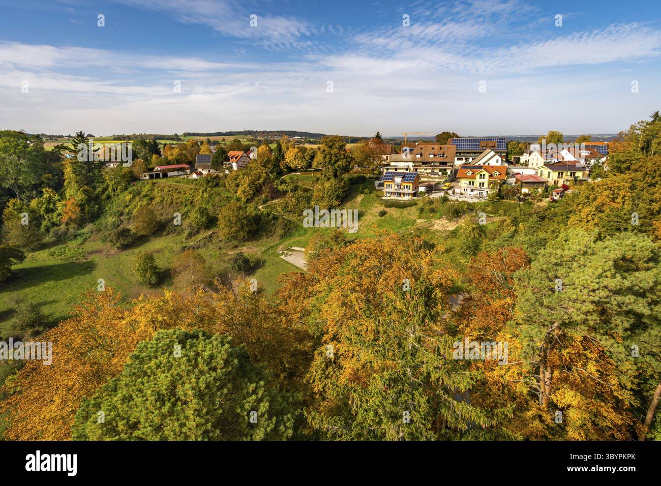 Fantastische Herbstwanderung entlang des Aachtobel zur Hohenbodman Beobachtung Turm in der Nähe des Bodensees Stockfoto