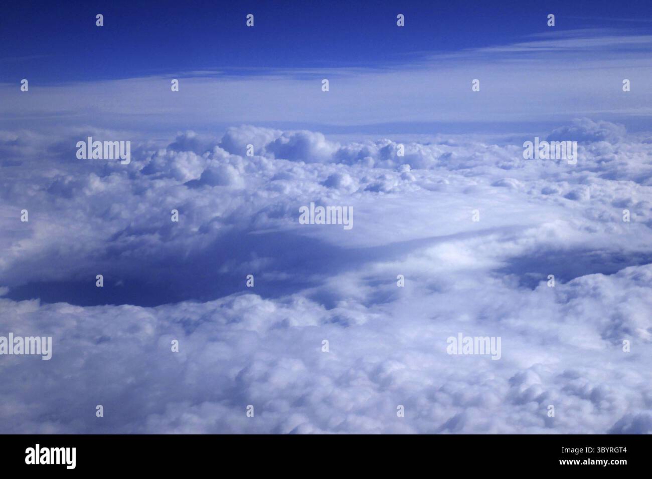Über den Wolken Stockfoto