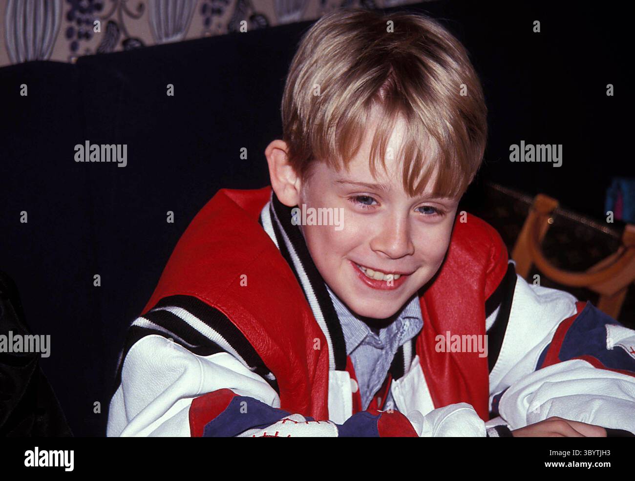 L2411.SPIELZEUG FÜR TOTS VORTEIL 12-11-1991.MACAULAY CULKIN (Bild: © John Barrett/ZUMA Press Wire) Stockfoto