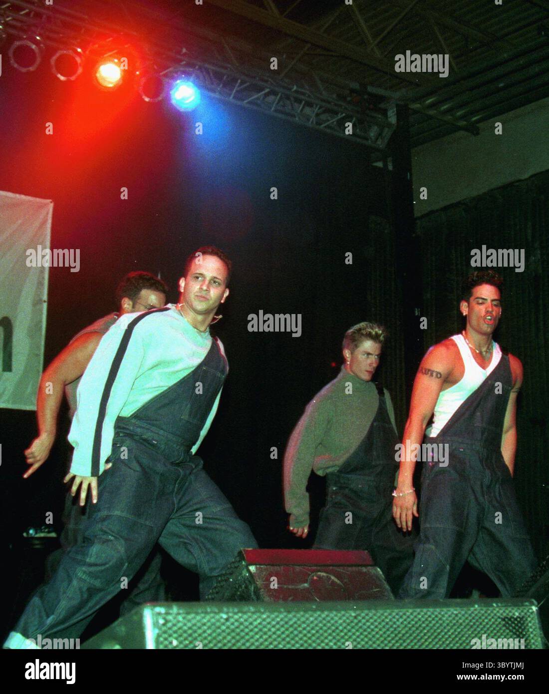 DEZEMBER 1999 - PRIMEDIA STELLT... ENTERTAINMENT.TEEN LIVE-KONZERT-CHELSEA.''C-NOTE''' VOR. (Bild: © John Barrett/ZUMA Press Wire) Stockfoto