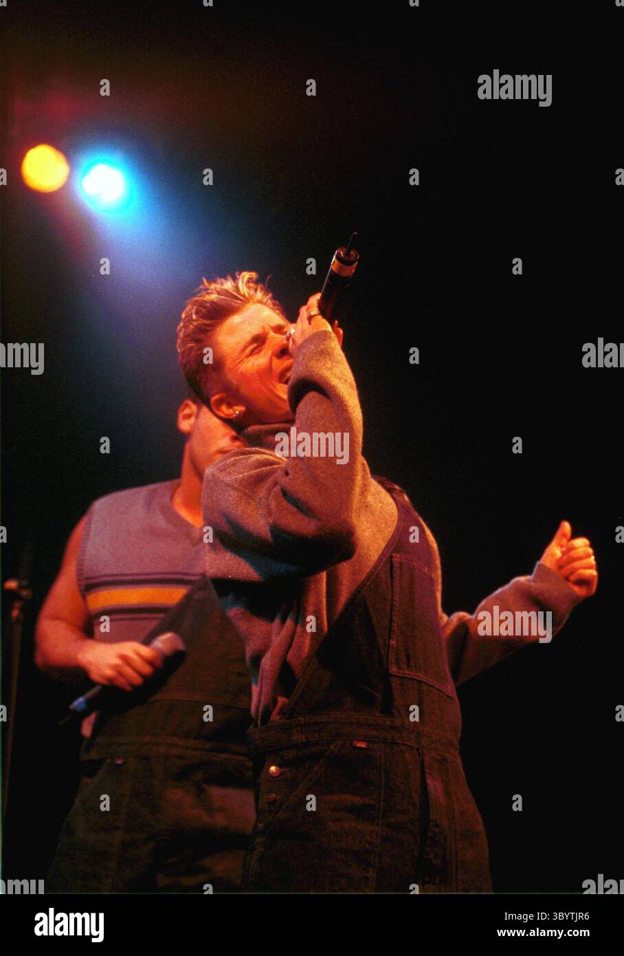 DEZEMBER 1999 - PRIMEDIA STELLT... ENTERTAINMENT.TEEN LIVE-KONZERT-CHELSEA.''C-NOTE''' VOR. (Bild: © John Barrett/ZUMA Press Wire) Stockfoto