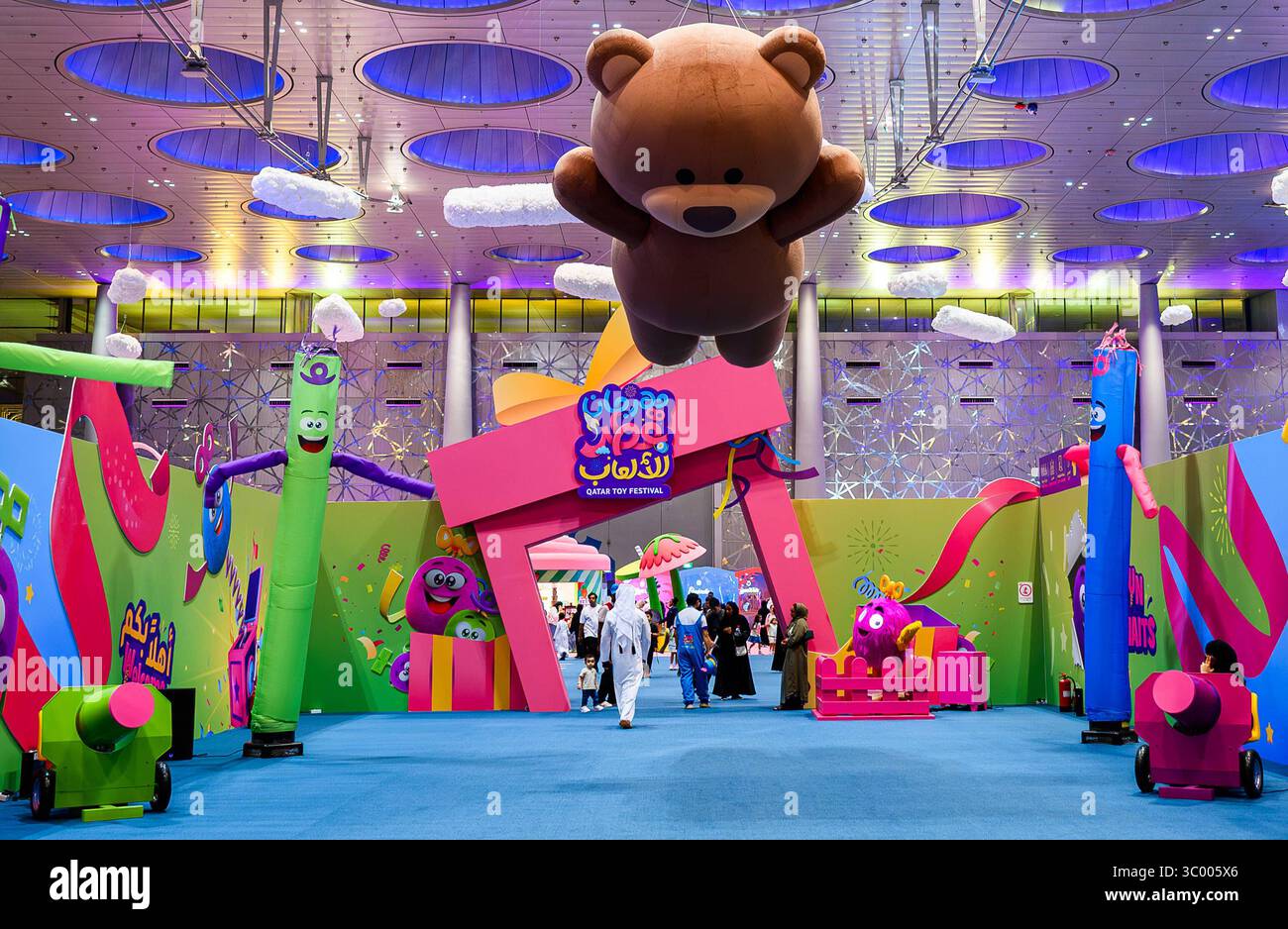 KATAR TOY FESTIVAL IN DOHA Ein allgemeiner Überblick über das Katar Toy Festival im Doha Exhibition and Convention Center DECC in Doha, Katar, am 19. Juli 2025. Stockfoto