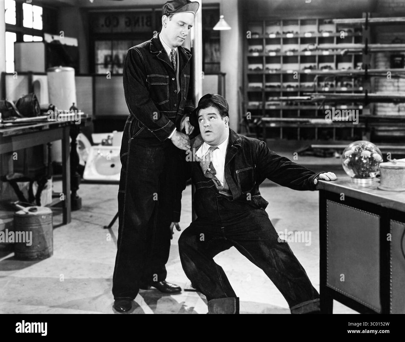 In Society (1944) Bud Abbott Lou Costello *Filmstill - nur redaktionelle Verwendung* siehe Besondere Hinweise. CAP/TFS-Bild, das von Capital Pictures bereitgestellt wird Stockfoto