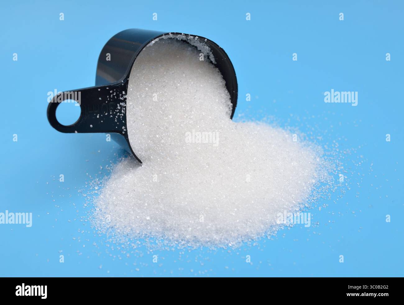 Ethylmaltol ist eine organische Verbindung, die in einigen Süßwaren häufig als Aromastoff verwendet wird Stockfoto Ethylmaltol ist eine organische Verbindung, die in einigen Süßwaren häufig als Aromastoff verwendet wird Stockfoto