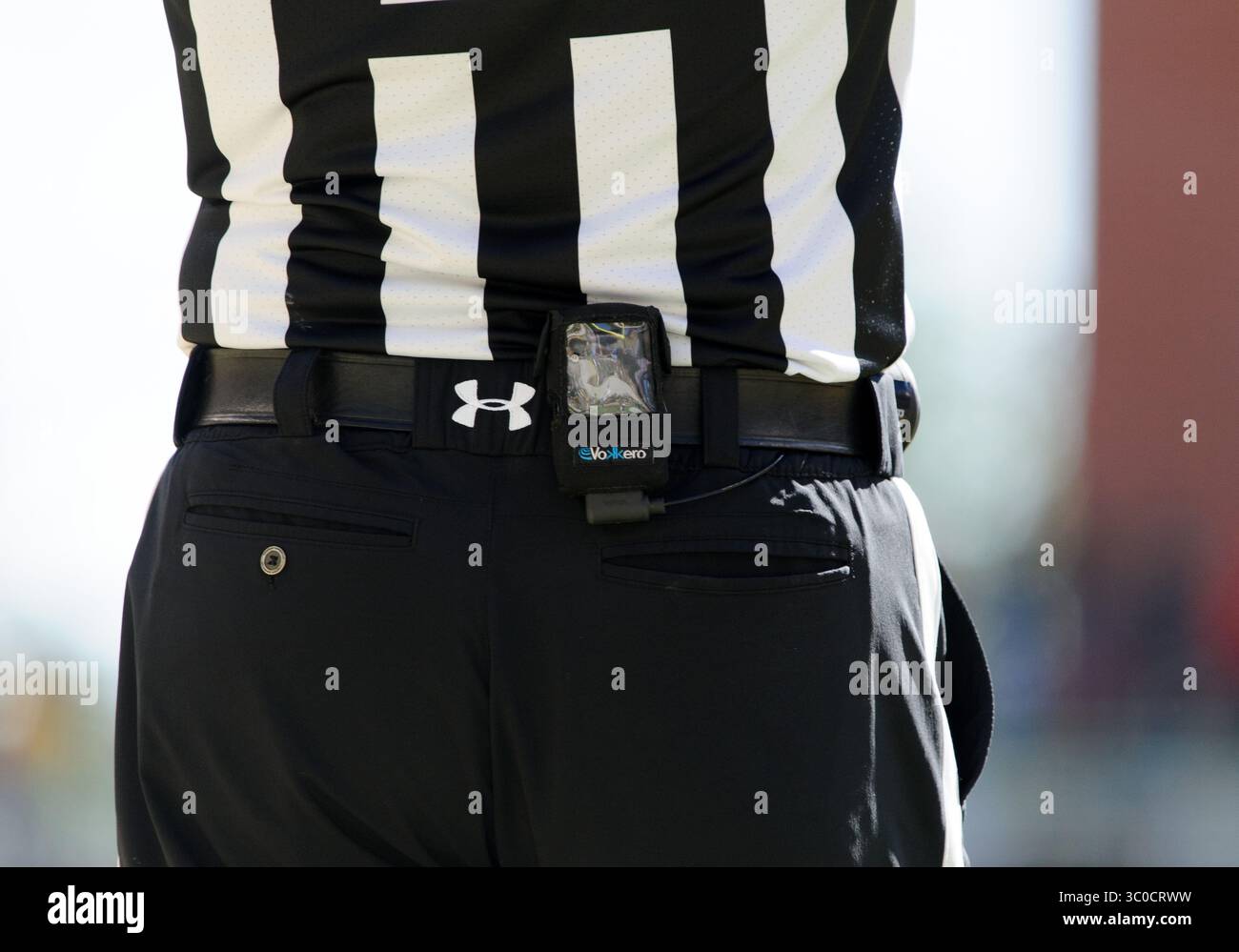 3. November 2018: Schiedsrichter tragen Under Armor Clothes während der 2. Hälfte des NCAA Football-Spiels zwischen den Oklahoma State Cowboys und den Baylor Bears im McLane Stadium in Waco, Texas. Matthew Lynch/CSM(Credit Image: &Copy; Matthew Lynch/CSM via ZUMA Wire) Stockfoto