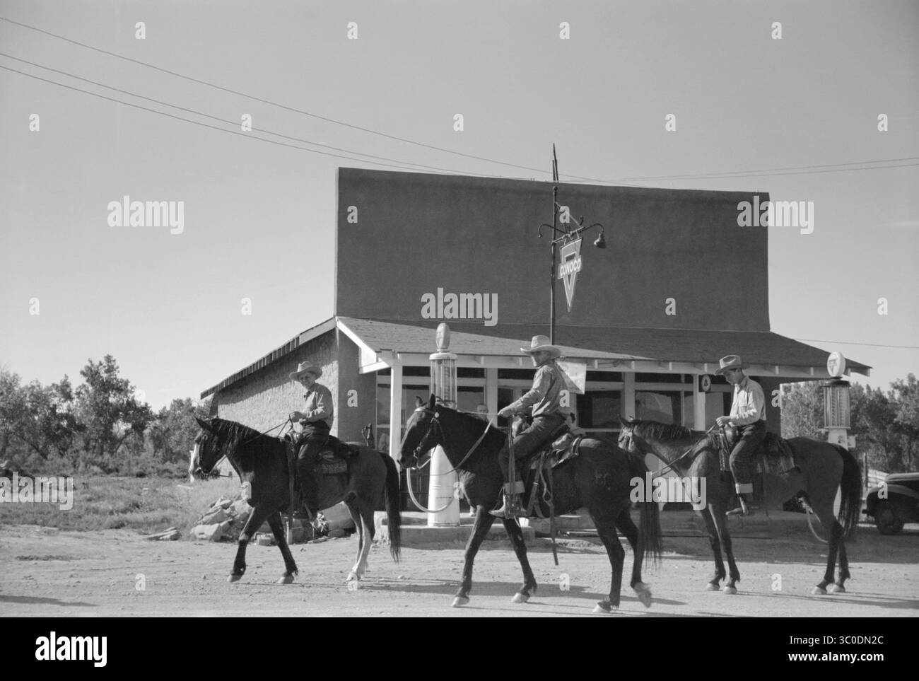 21. August 2018: Birney, Montana, USA - Männer von Quarter Circle U Ranch in Town, Birney, Montana, USA, Arthur Rothstein, Farm Security Administration, Juni 1939 (Kreditbild: © JT Vintage/Glasshouse Via ZUMA Wire) Stockfoto