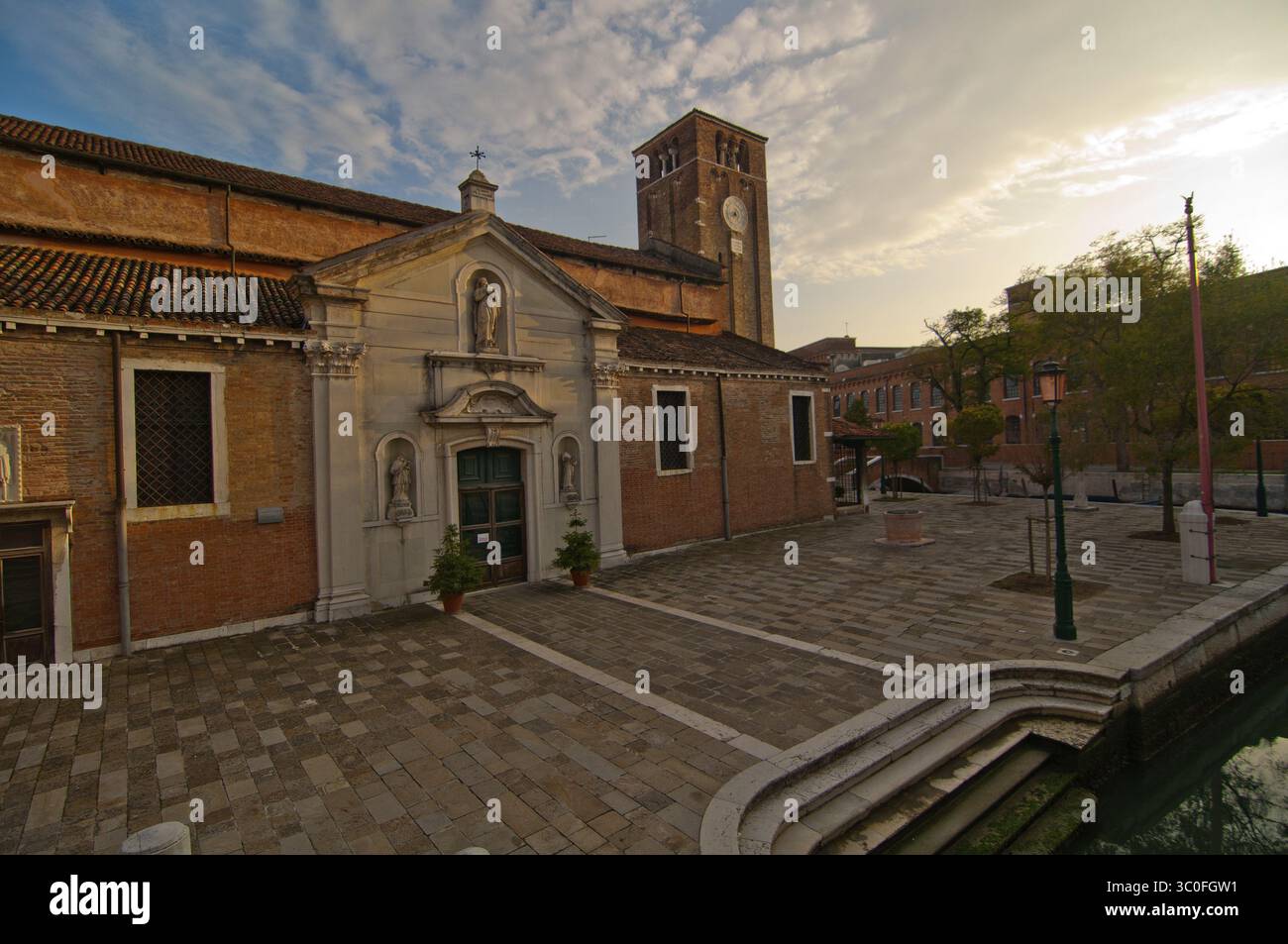 Essen, Venedig Italien San Nicolo dei mendicoli seltenes veneto-byzantinisches Baubeispiel aus dem 13. Jahrhundert Stockfoto