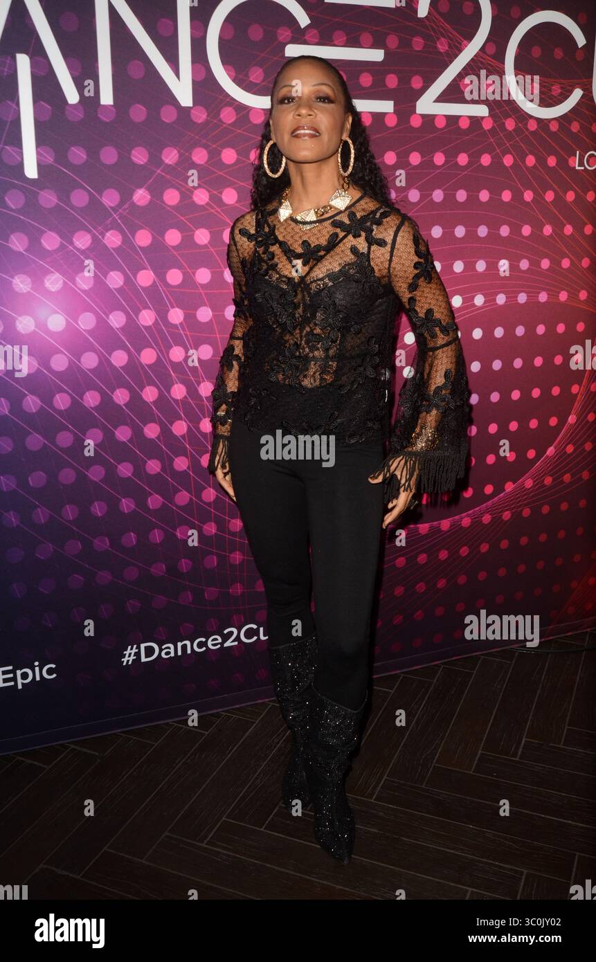 Dezember 2018 - Los Angeles, CA, USA - LOS ANGELES - 1. Dezember: Cindy Herron beim amfAR Dance2Cure Kickoff Event im Bardot am 1. Dezember 2018 in Los Angeles, CA (Credit Image: © Kathy Hutchins via ZUMA Wire) Stockfoto