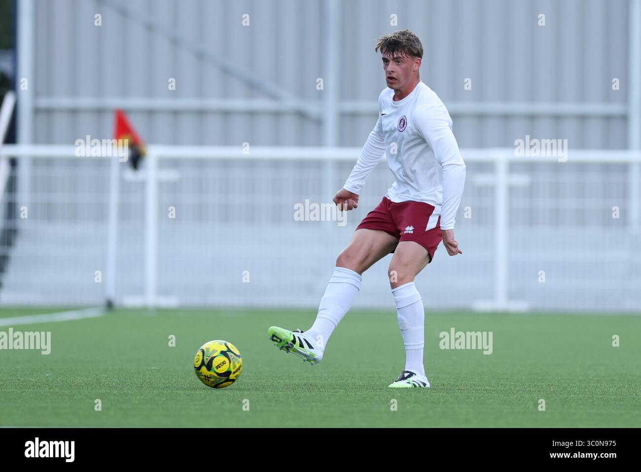 South Ockendon, Großbritannien. Juli 2025. Taylor Clark von Chelmsford City während des Spiels zwischen Hashtag United FC und Chelmsford City FC in einem Freundschaftsspiel vor der Saison im Parkside Stadium. (Quelle: Tiego Grenho/Alamy Live News Stockfoto