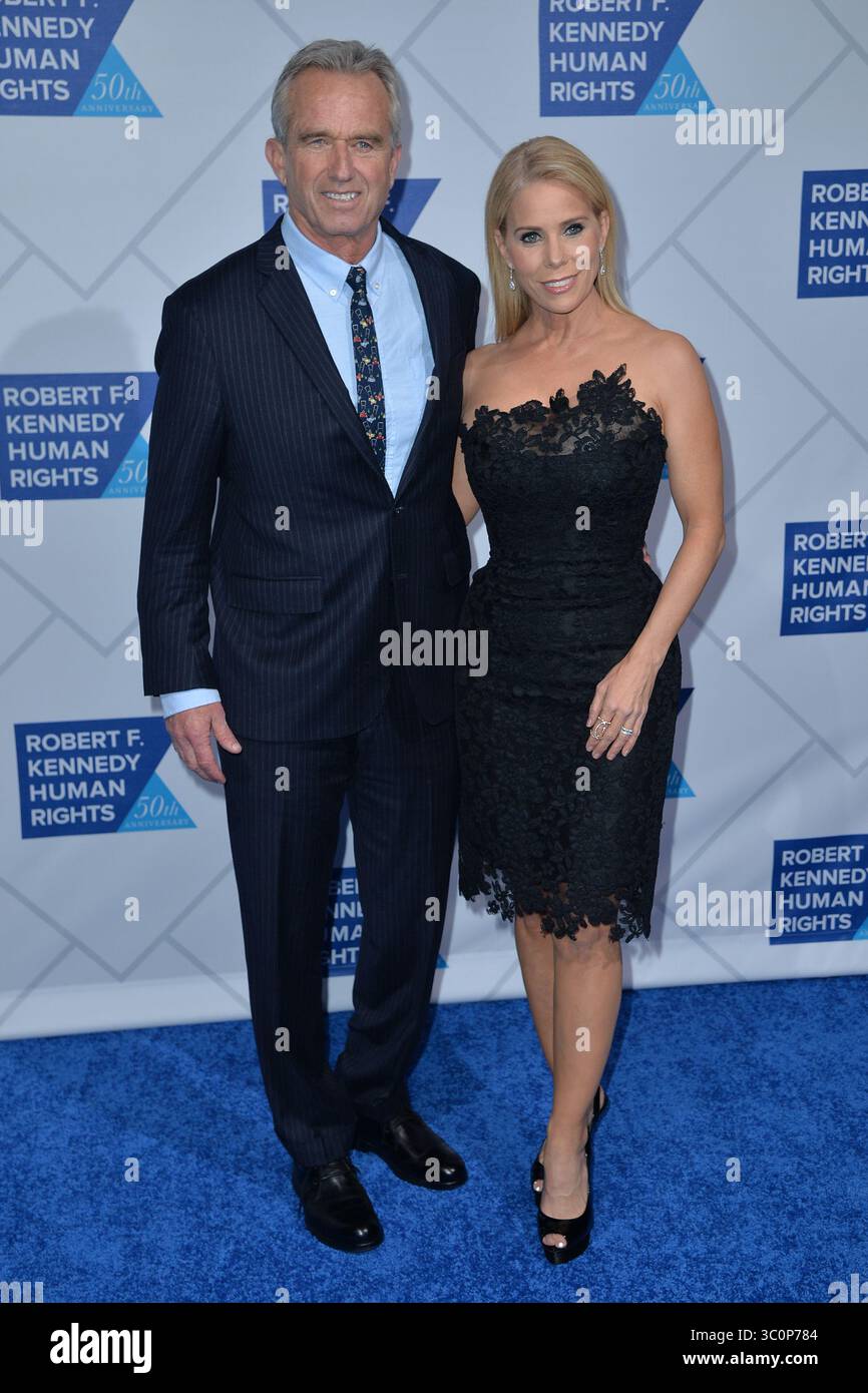 12. Dezember 2018 - New York, NY, USA - 12. Dezember 2018 New York City. Robert F. Kennedy Jr und Cheryl Hines nehmen am 12. Dezember 2018 am 50. Jahrestag der Ripple of Hope Awards in New York City Teil. (Foto: © Kristin Callahan/Ace Pictures via ZUMA Press) Stockfoto