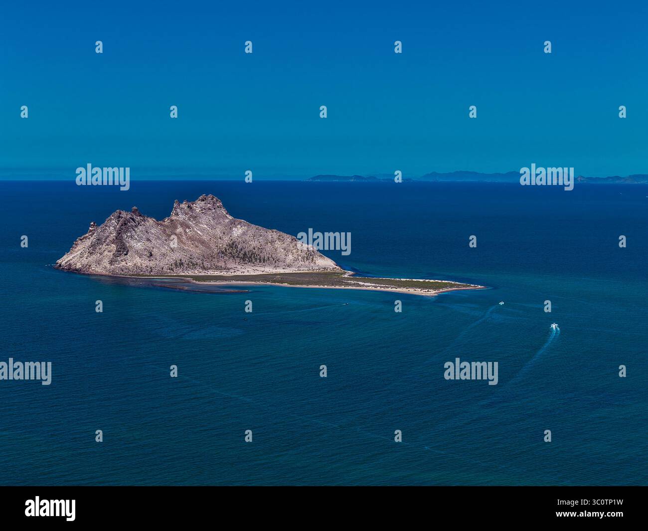 Alcatraz Island in der Kino Bay, in der Gemeinde Hermosillo, Teil des Golfs von Kalifornien, auch bekannt als das Meer von Cortez oder Bermejo Meer, in der zentralwestlichen Region des Bundesstaates Sonora, in der Sonora Wüste und an der Küste des Meeres von Cortez. Die mexikanische Stadt Kino Viejo (Foto: Luis Gutierrez/Norte Photo) Isla Alcatraz en Bahía de Kino en municipio de Hermosillo 2025, parte del golfo de California también como mar de Cortés o mar Bermejo, en la Región Centro-oeste del estado de Sonora, en la Zona del desierto sonorense y en la costa del mar de Cortés. pueblo mexica Stockfoto