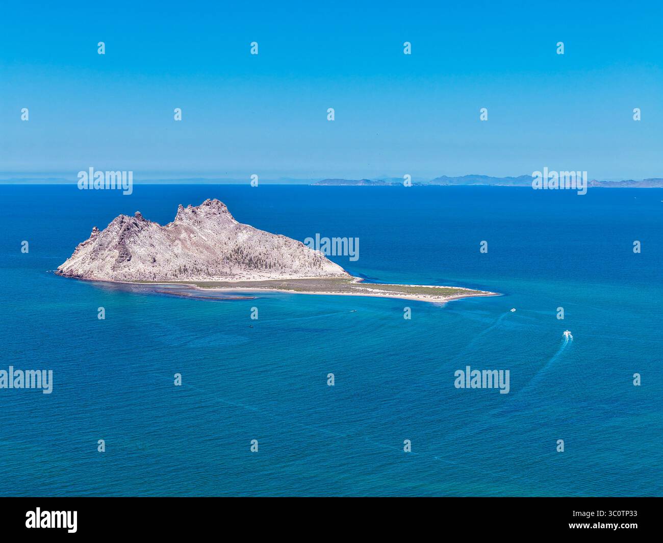 Alcatraz Island in der Kino Bay, in der Gemeinde Hermosillo, Teil des Golfs von Kalifornien, auch bekannt als das Meer von Cortez oder Bermejo Meer, in der zentralwestlichen Region des Bundesstaates Sonora, in der Sonora Wüste und an der Küste des Meeres von Cortez. Die mexikanische Stadt Kino Viejo (Foto: Luis Gutierrez/Norte Photo) Isla Alcatraz en Bahía de Kino en municipio de Hermosillo 2025, parte del golfo de California también como mar de Cortés o mar Bermejo, en la Región Centro-oeste del estado de Sonora, en la Zona del desierto sonorense y en la costa del mar de Cortés. pueblo mexica Stockfoto