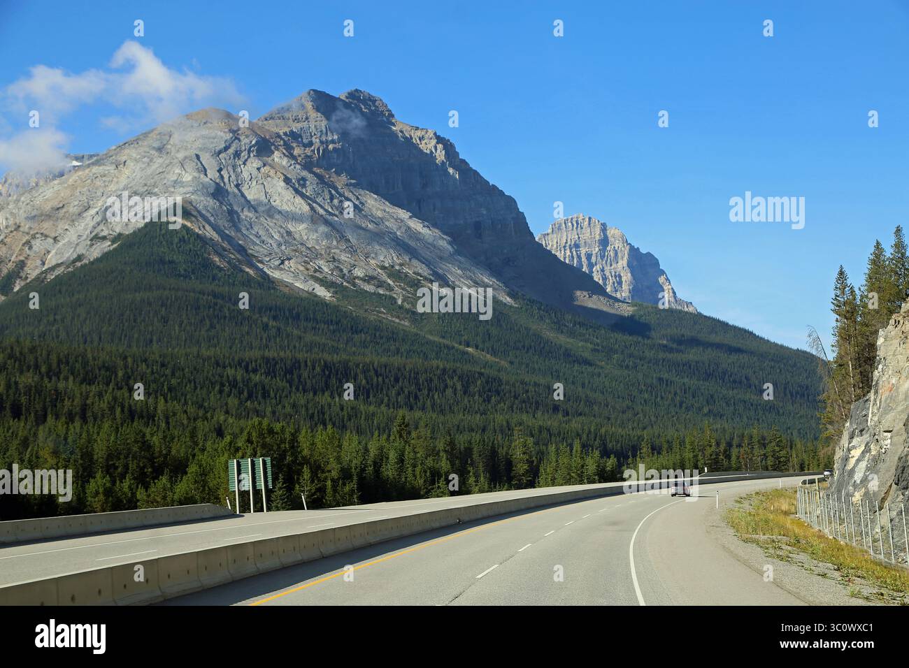Kathedrale und Kurve – Yoho National Park, British Columbia, Kanada Stockfoto Kathedrale und Kurve – Yoho National Park, British Columbia, Kanada Stockfoto