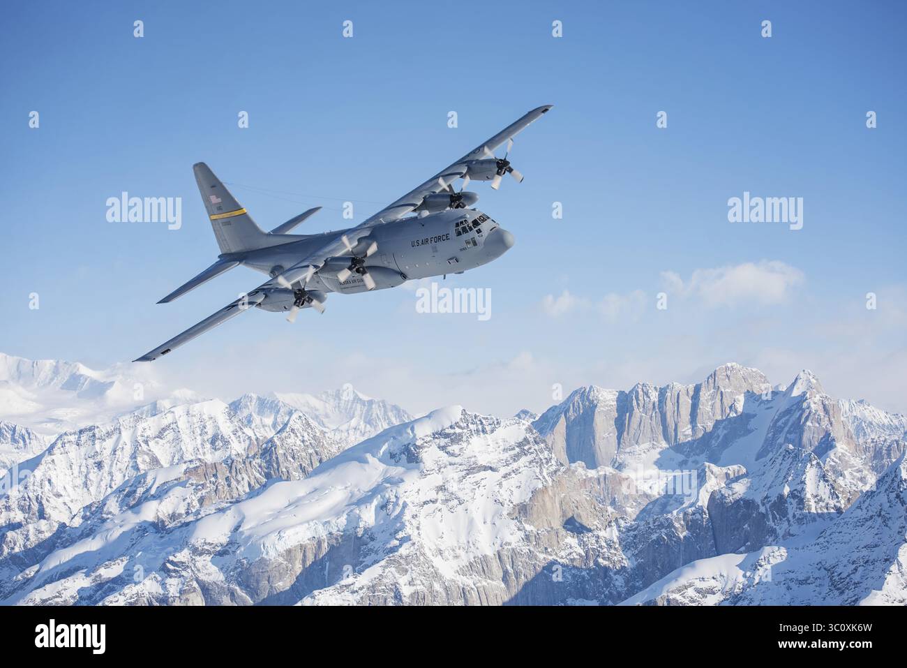 4. März 2017 - Joint Base Elmendorf-Richardson, Alaska, USA - Alaska Air Guardsmen verabschieden sich von den letzten C-130 Hercules-Flugzeugen (Foto: © U.S. Air Force/ZUMA Wire/ZUMAPRESS.com) Stockfoto