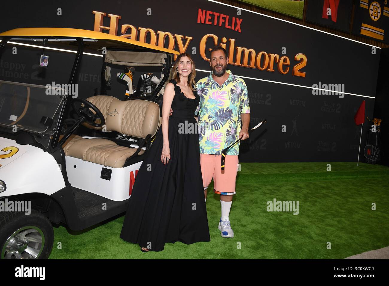New York, USA. Juli 2025. (L-R) Jackie Sandler und Adam Sandler nehmen an der Happy Gilmore 2 World Premiere im Jazz im Lincoln Center, New York, NY, 21. Juli 2025 Teil (Foto: Anthony Behar/SIPA USA) Credit: SIPA US/Alamy Live News Stockfoto