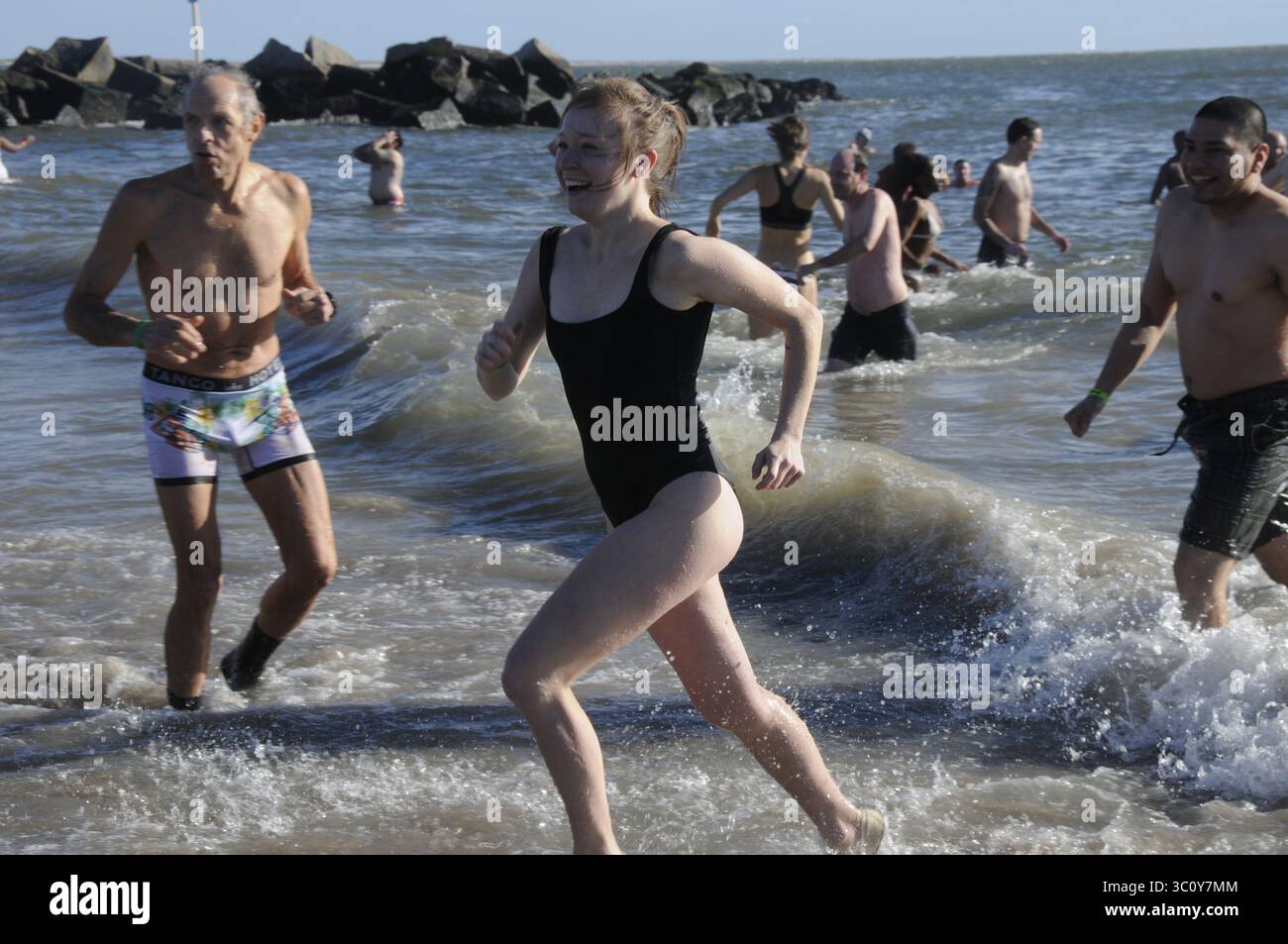 30. Juli 2018 - New York, New York, Vereinigte Staaten - Mitglieder des Polar Bear Clubs gingen am 1. Januar 20187 in New York City zum Schwimmen auf Coney Island (Credit Image: © Curtis Means/Ace Pictures via ZUMA Press) Stockfoto