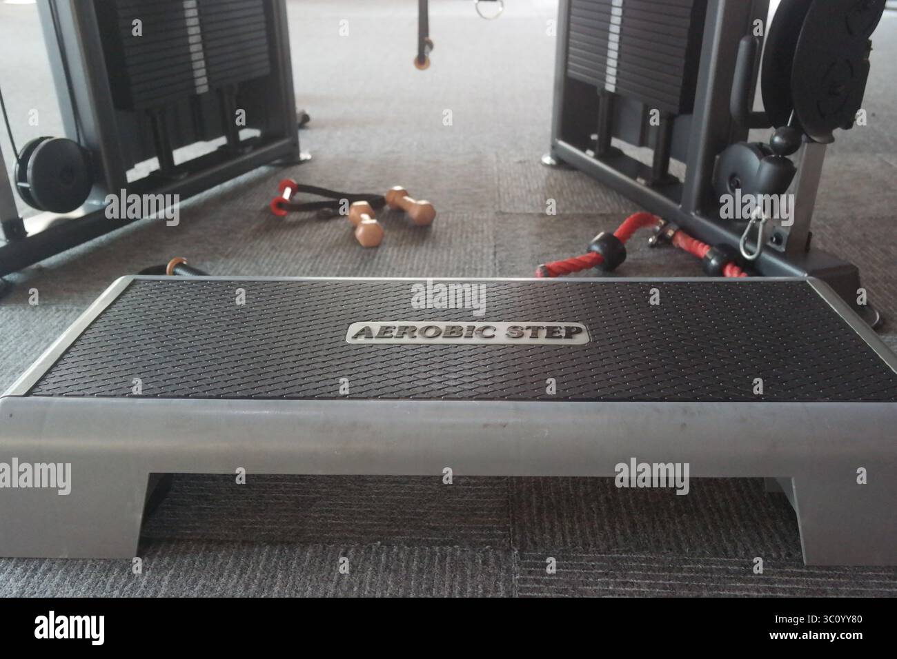 Verschiedene Arten von Fitnessgeräten. Stockfoto