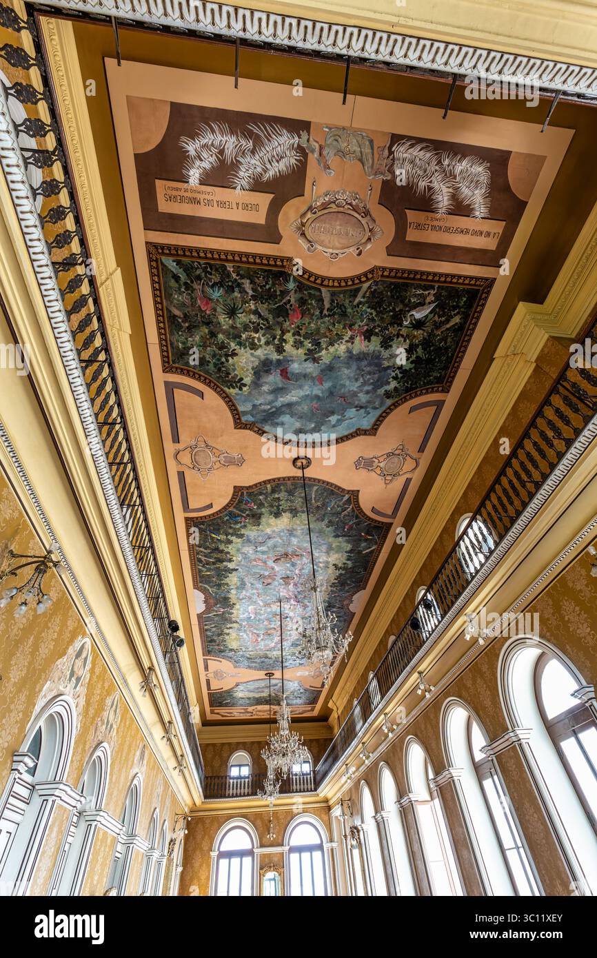 Innenraum des Theatro da Paz, Friedenstheater in Belem, Para, in Brasilien. Wurde nach neoklassizistischen architektonischen Linien erbaut, innerhalb des goldenen Zeitalters Stockfoto