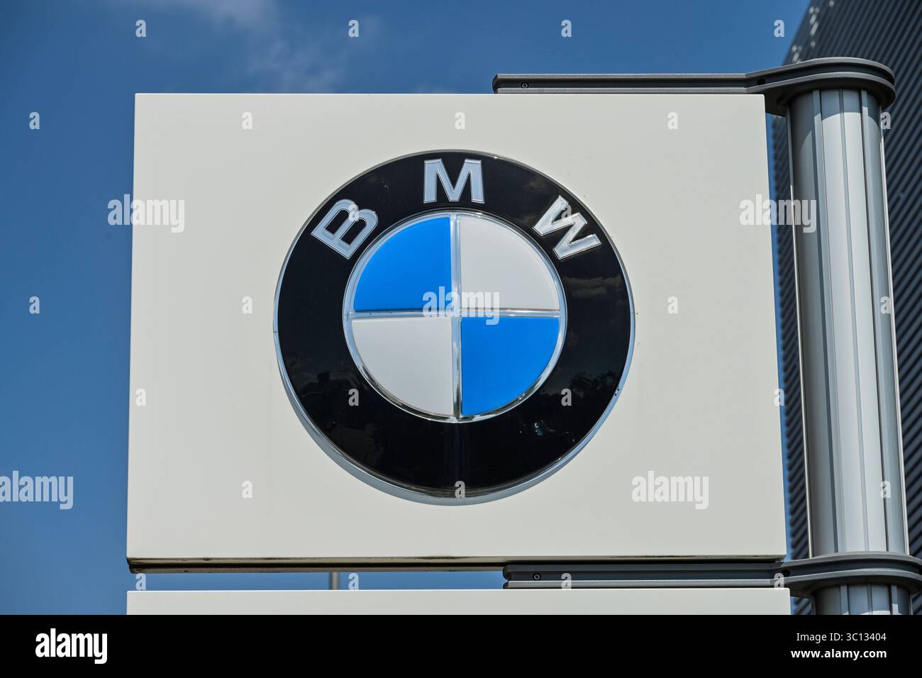 BMW Autohaus, Niederlassung, Kaiserdamm, Charlottenburg, Bezirk Charlottenburg-Wilmersdorf, Berlin, Deutschland *** BMW Händler, Niederlassung, Kaiserdamm, Charlottenburg, Bezirk Charlottenburg Wilmersdorf, Berlin, Deutschland Stockfoto