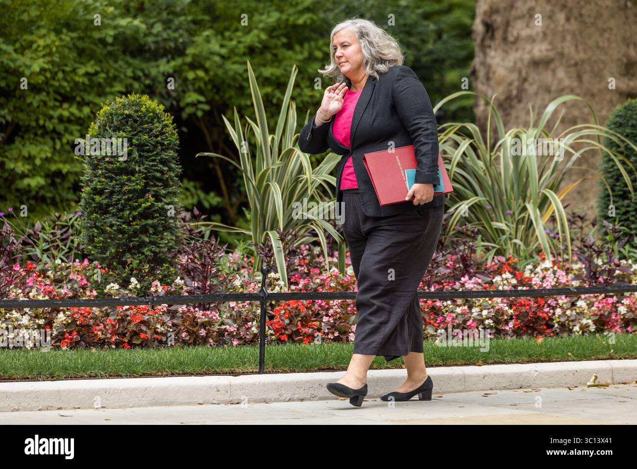 Downing Street, London, Großbritannien. Juli 2025. Heidi Alexander, Staatssekretärin für Verkehr, nimmt an der wöchentlichen Kabinettssitzung in der Downing Street 10 Teil. Quelle: Amanda Rose/Alamy Live News Stockfoto